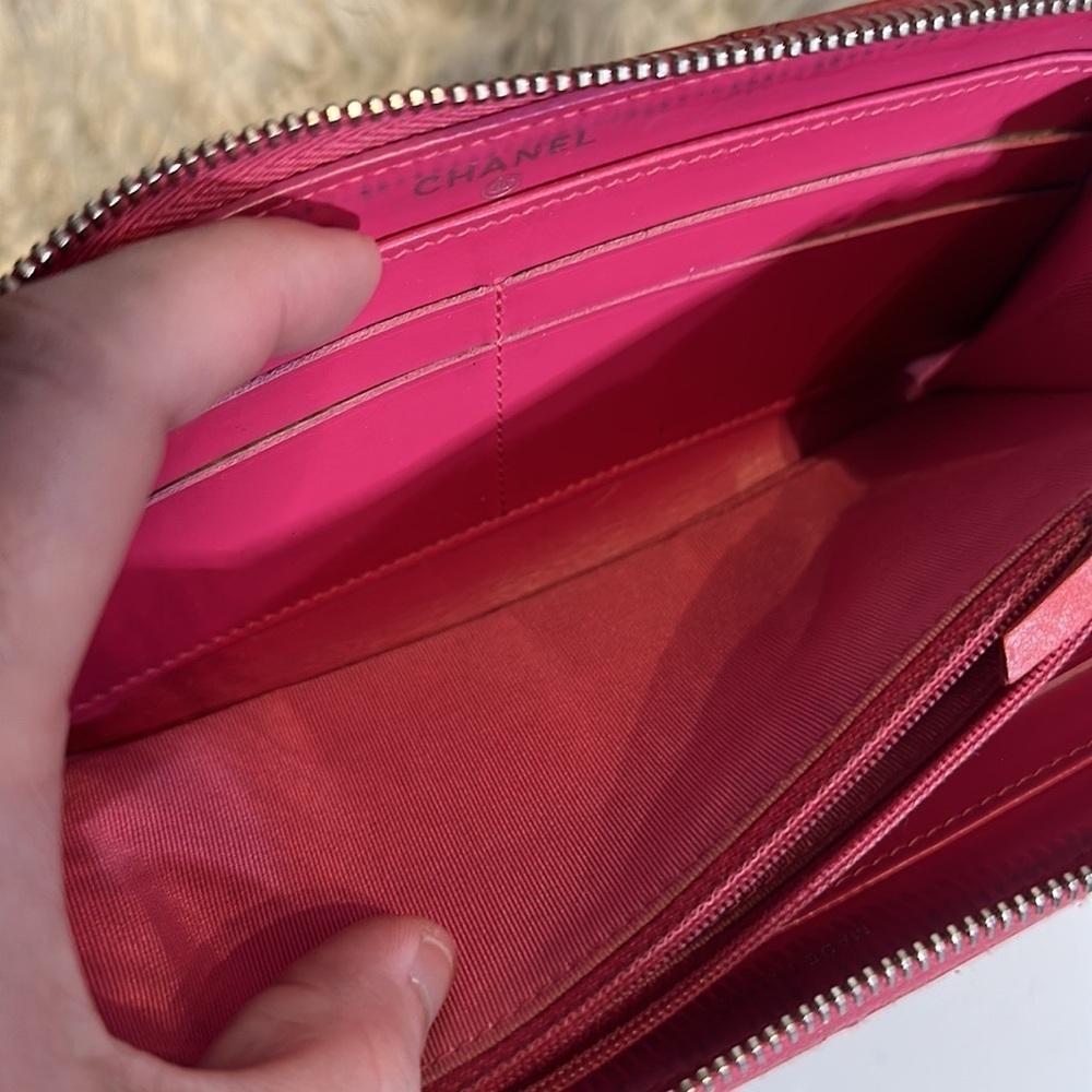 CHANEL - 💯 Authentic Hot Pink Quilted Patent Leather Long Zippy Classic Wallet - Picture 12 of 16
